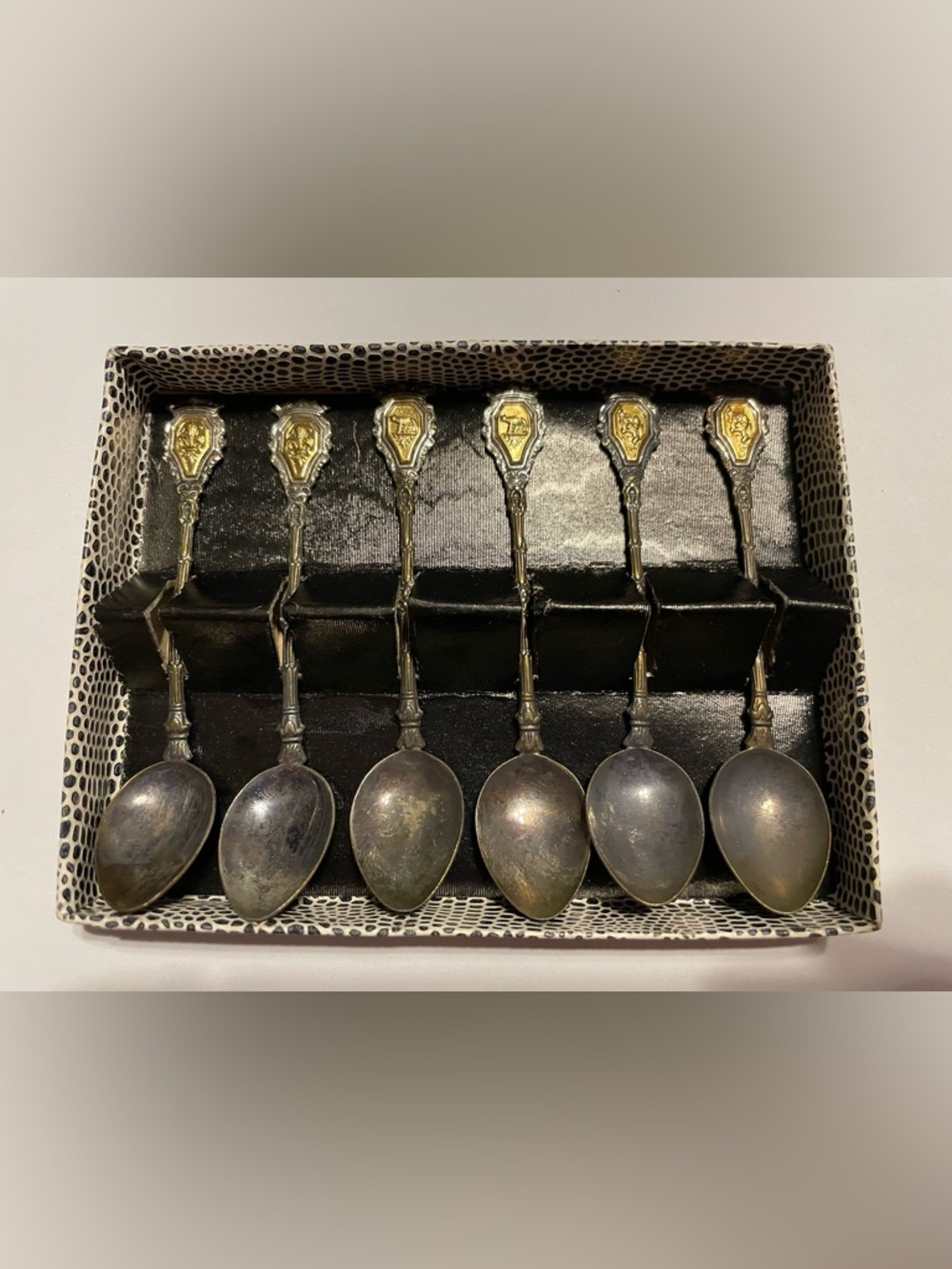 Vintage Italian Shoppers Around World Demitasse Spoon Set #7924